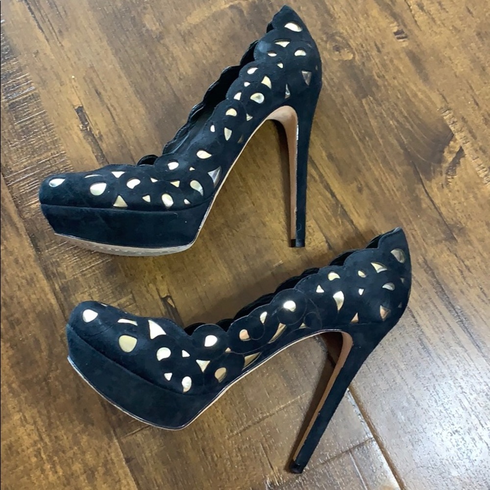 Black & Gold pumps Alice and Olivia